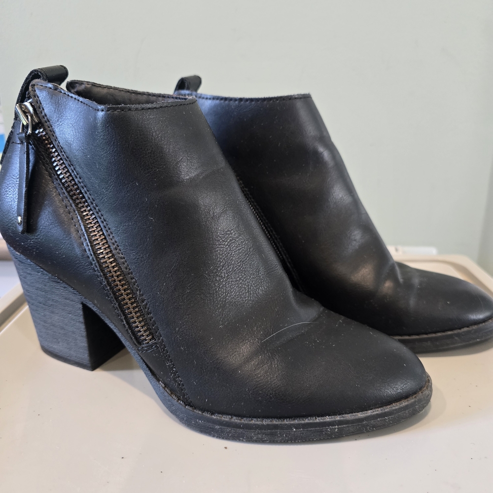 Route 66 Black Ankle Boots with Zipper, Size 8